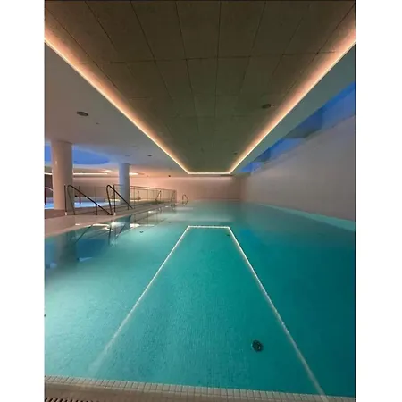 Luxurious Near The In Apartment