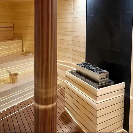 Luxurious Near The In Apartment
